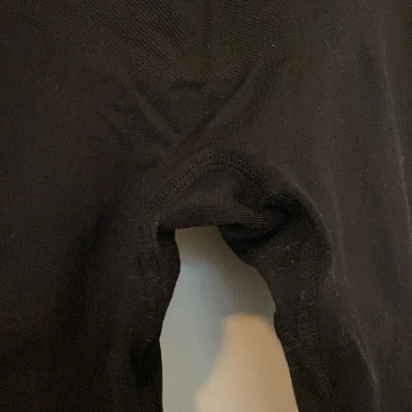 Maternity leggings, black, compression feel, comfortable, Medium, brand Fayebl? - Picture 6 of 10